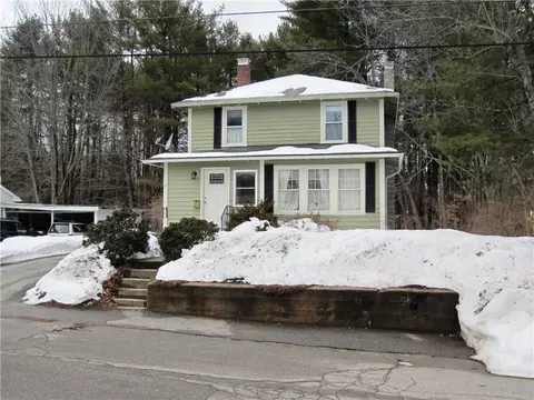 17 Auburn St, Springvale, ME 04083 photo 1
