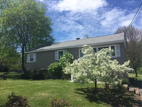 359 Middle Rd, Sabattus, ME 04280 photo 1