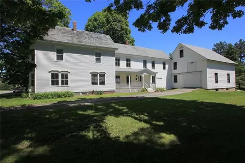 257 Main St, Unity, ME 04988 photo 1