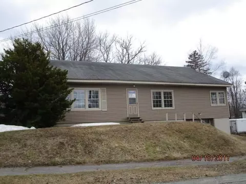 34 Colony Pl, Millinocket, ME 04462 photo 1