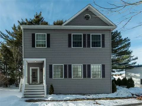 44 Ocean St, Ogunquit, ME 03907 photo 1