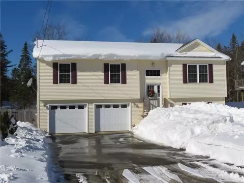 227 Partridge Dr, Hermon, ME 04401 photo 1