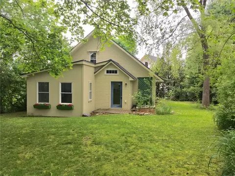 80 Glidden St, Waldoboro, ME 04572 photo 1