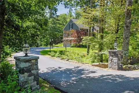 399 N Village Rd, Ogunquit, ME 03907 photo 1