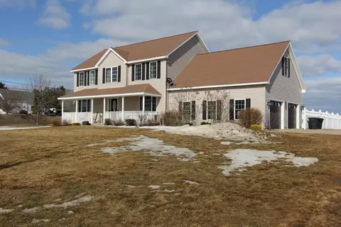 917 Blackstream Rd, Hermon, ME 04401 photo 1