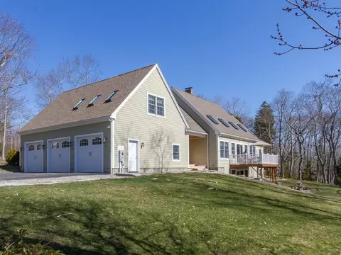 86 Spring Hill Loop, Bristol, ME 04541 photo 1