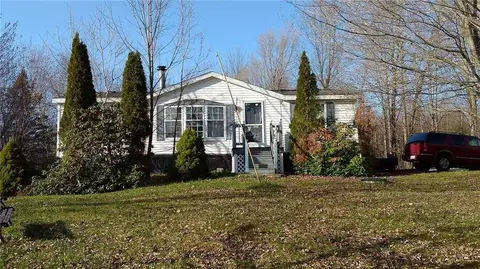 36 Obrien Rd, Dexter, ME 04930 photo 1