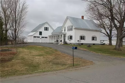 146 E Madison Rd, Madison, ME 04950 photo 1