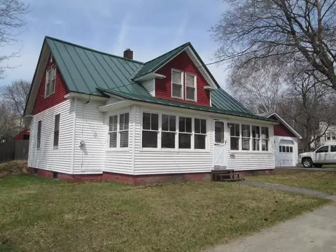 77 Bowdoin St, Millinocket, ME 04462 photo 1