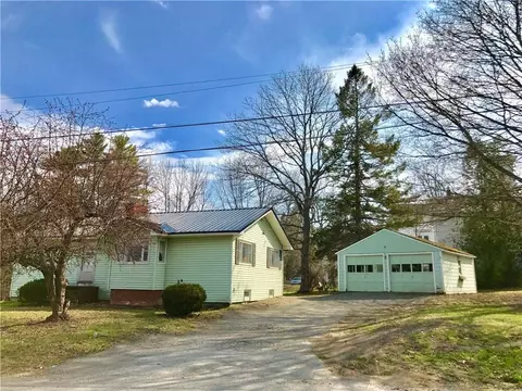 3 Elm St E, Hampden, ME 04444 photo 1