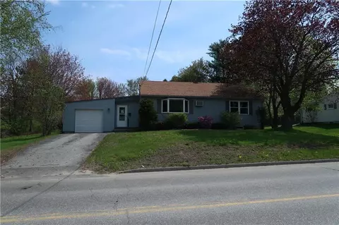 25 Meadow Rd, Augusta, ME 04330 photo 1