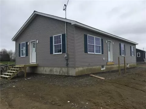 401 Pine Tree Rd, Levant, ME 04456 photo 1