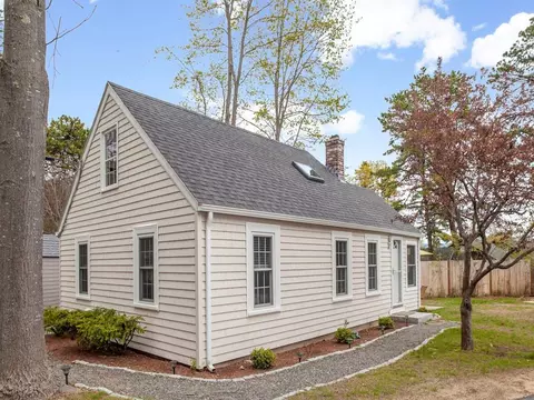 33 Kingfield Ave, Ogunquit, ME 03907 photo 1