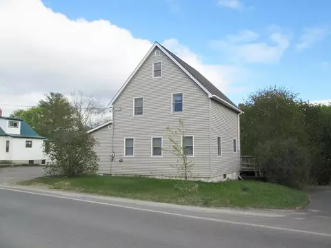 16 Granite St, Millinocket, ME 04462 photo 1