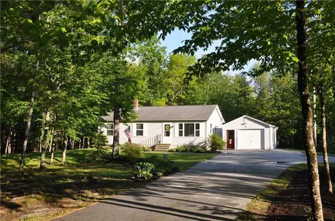 76 Smith Rd, Hermon, ME 04401 photo 1