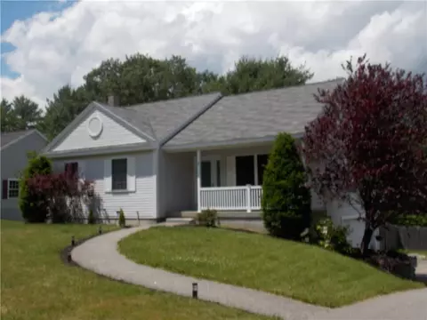 4 Parkside Dr, Biddeford, ME 04005 photo 1