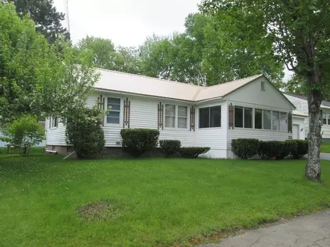 33 Cottage Rd, Millinocket, ME 04462 photo 1