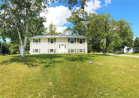 27 Cushnoc Dr, Augusta, ME 04330 photo 1