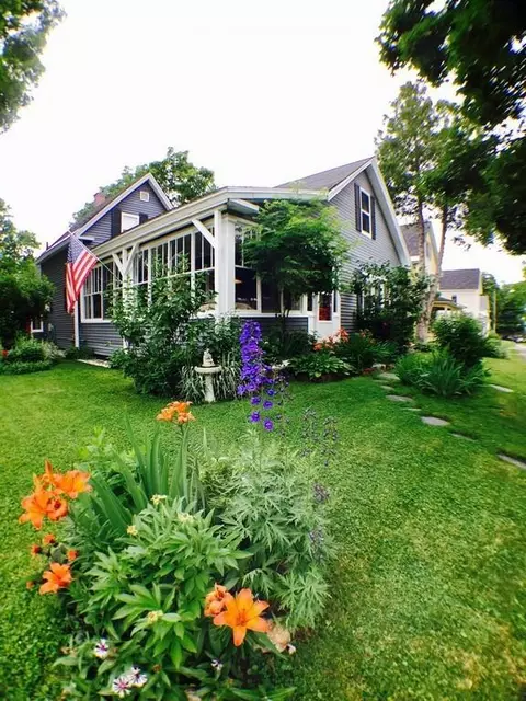 75 Elm St, Millinocket, ME 04462 photo 1