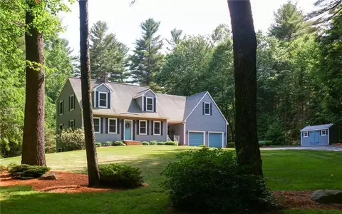 41 Colonial Dr, Durham, ME 04222 photo 1
