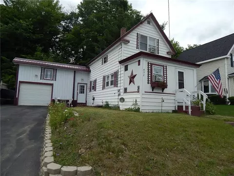 492 Penobscot Ave, Millinocket, ME 04462 photo 1