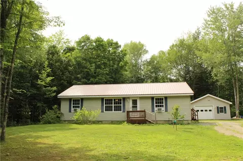 8 Webber Ln, Stetson, ME 04488 photo 1