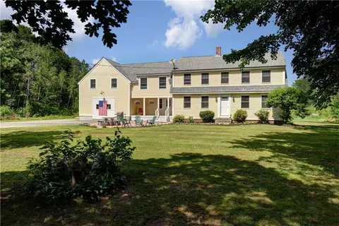 33 Middle Rd, Kennebunk, ME 04043 photo 1