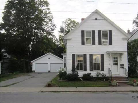 26 Payne St, Springvale, ME 04083 photo 1