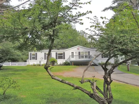 592 Bog Rd, Hermon, ME 04401 photo 1