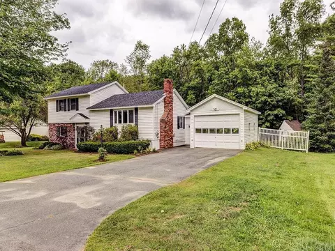 4 Getchell Ln, Winslow, ME 04901 photo 1