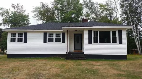 46 Connecticut Ave, Millinocket, ME 04462 photo 1