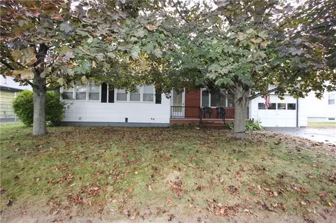 63 Eustis St, Lewiston, ME 04240 photo 1