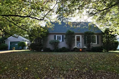 27 Labbe Ave, Lewiston, ME 04240 photo 1