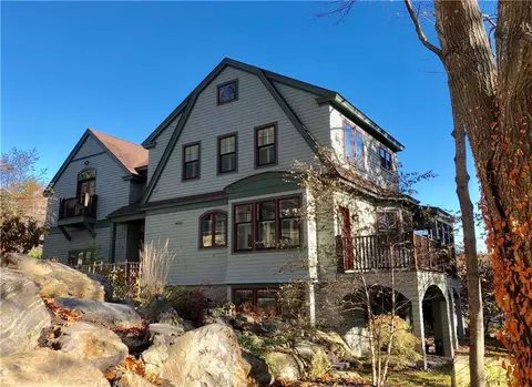 18 Highland Ave, Ogunquit, ME 03907 photo 1