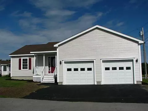23 Cross Ln, Hermon, ME 04401 photo 1