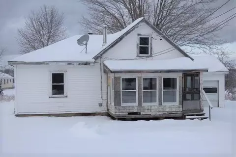 377 Exeter Rd, Corinth, ME 04427 photo 1