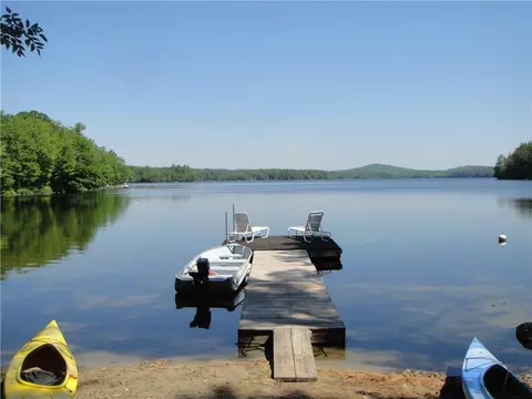 469 Main St, Wayne, ME 04284 photo 1