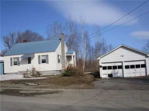 95 Spruce St, Millinocket, ME 04462 photo 1
