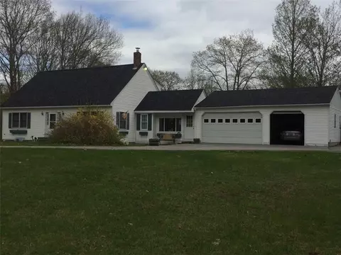 25 Linscott Rd, Jefferson, ME 04348 photo 1