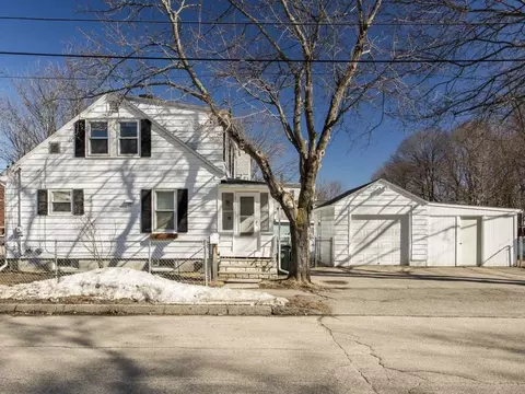 71 Prospect St, Biddeford, ME 04005 photo 1