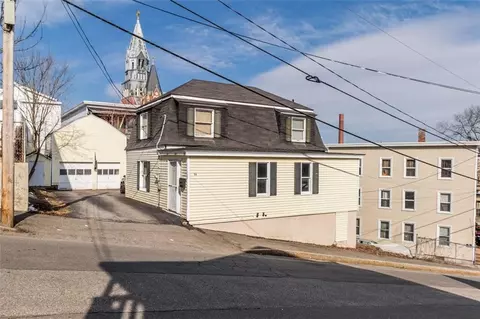 54 Pike St, Biddeford, ME 04005 photo 1