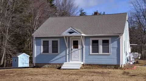 80 Oak St, Springvale, ME 04083 photo 1