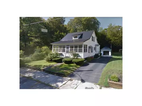 27 Howard St, Springvale, ME 04083 photo 1