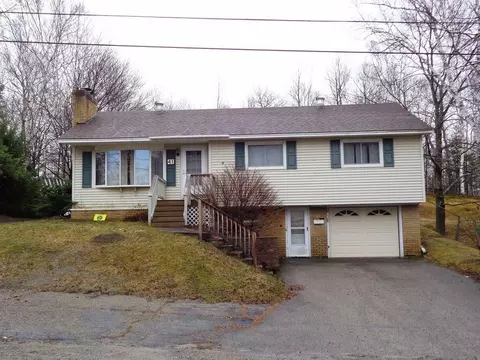 41 New Jersey St, Millinocket, ME 04462 photo 1