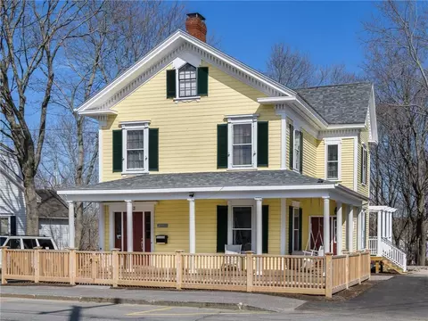 833 High St, Bath, ME 04530 photo 1
