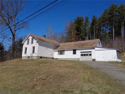 3 Prides Loop, Abbot, ME 04406 photo 1
