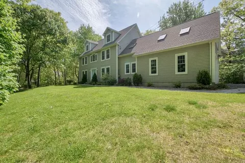 3 Brackett Point Rd, Biddeford, ME 04005 photo 1