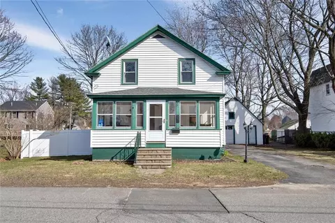 28 Lafayette St, Saco, ME 04072 photo 1