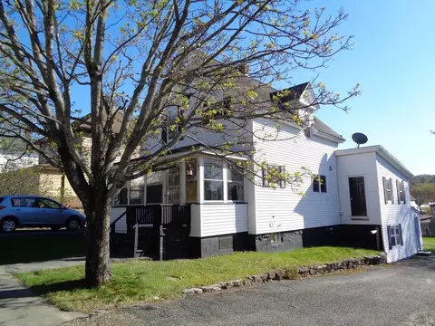204 Maine Ave, Millinocket, ME 04462 photo 1