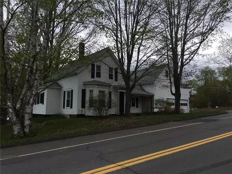 106 Main St, Dexter, ME 04930 photo 1